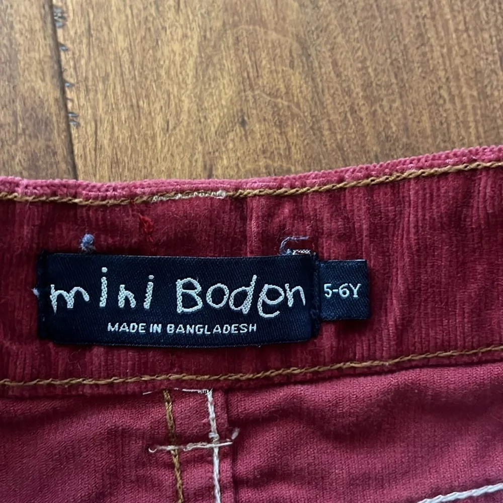 Mini Boden Burgundy CorduroyHeart Pocket Skirt Size 5-6 Y